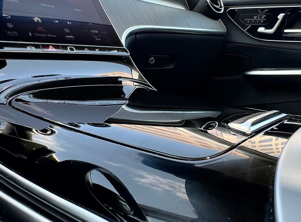 Certified Used 2023  Mercedes-Benz GLC 300 image 21