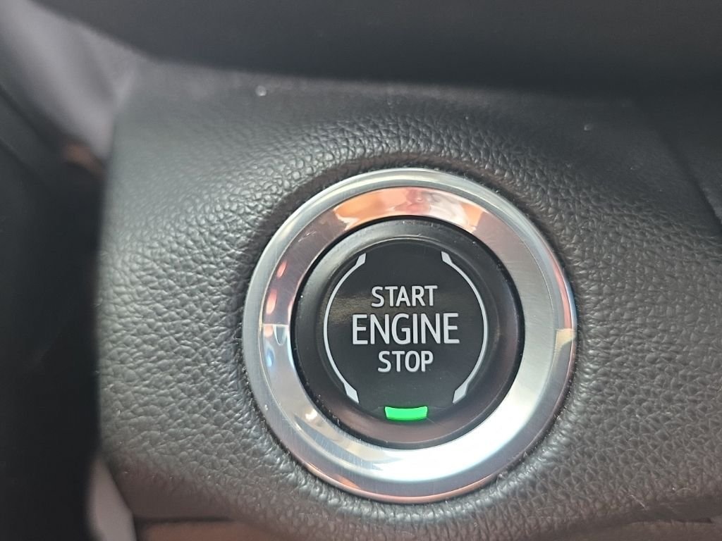 Used 2021  Buick Preferred image 23