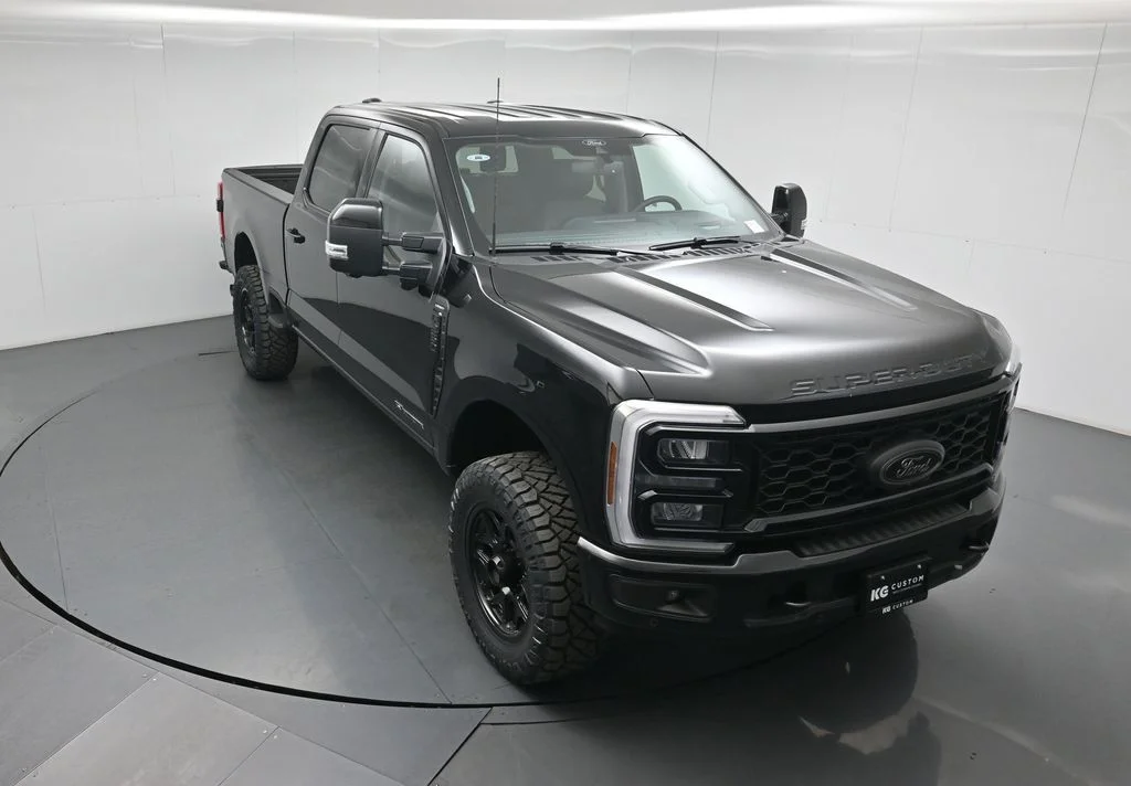 New 2026 Agate Black Metallic Ford Lariat image 37
