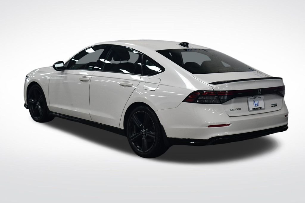 Certified Used 2023 Platinum White Pearl Honda Sport-L image 5
