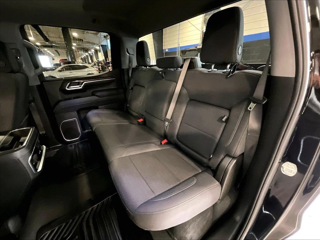 Used 2025 Black GMC Elevation image 15