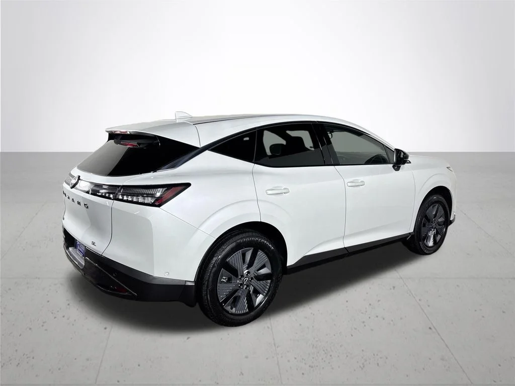 Used 2025 White Nissan SL image 6