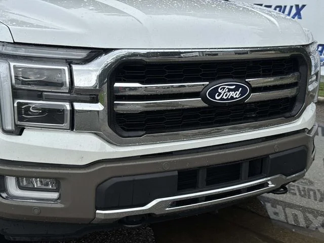 Used 2025 Star White Ford King Ranch image 3