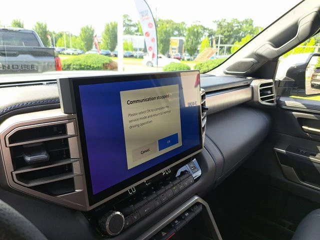 2026 Toyota Tundra Platinum - Photo 12