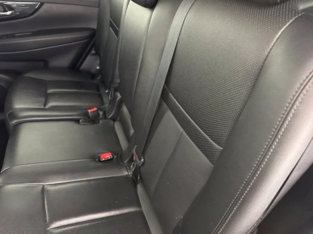 Used 2020 Blue Nissan SL image 22