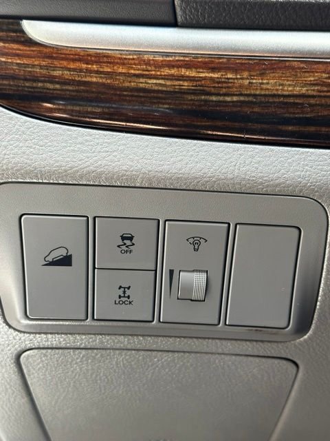 Used 2012 Frost White Pearl Hyundai GLS image 27