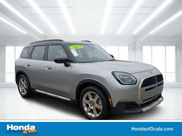 2025 MINI Countryman S ALL4's photo