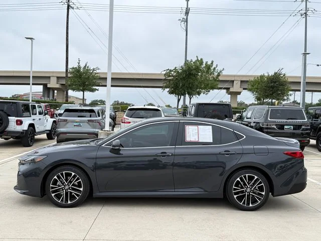 Used 2025  Toyota XLE image 7