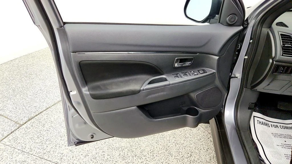 Used 2025 Alloy Silver Metallic Mitsubishi Trail Edition 2.0 AWC image 10