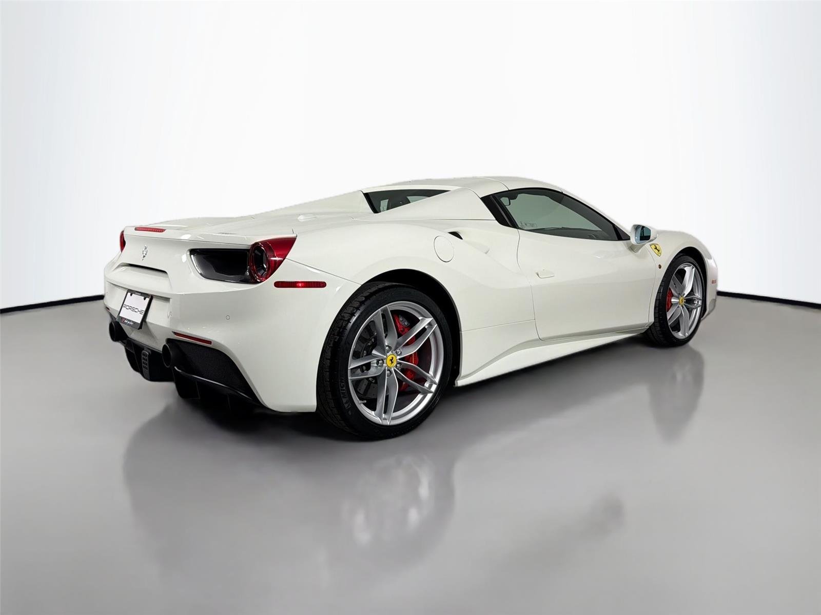 Used 2018 Bianco Avus Ferrari Base image 7