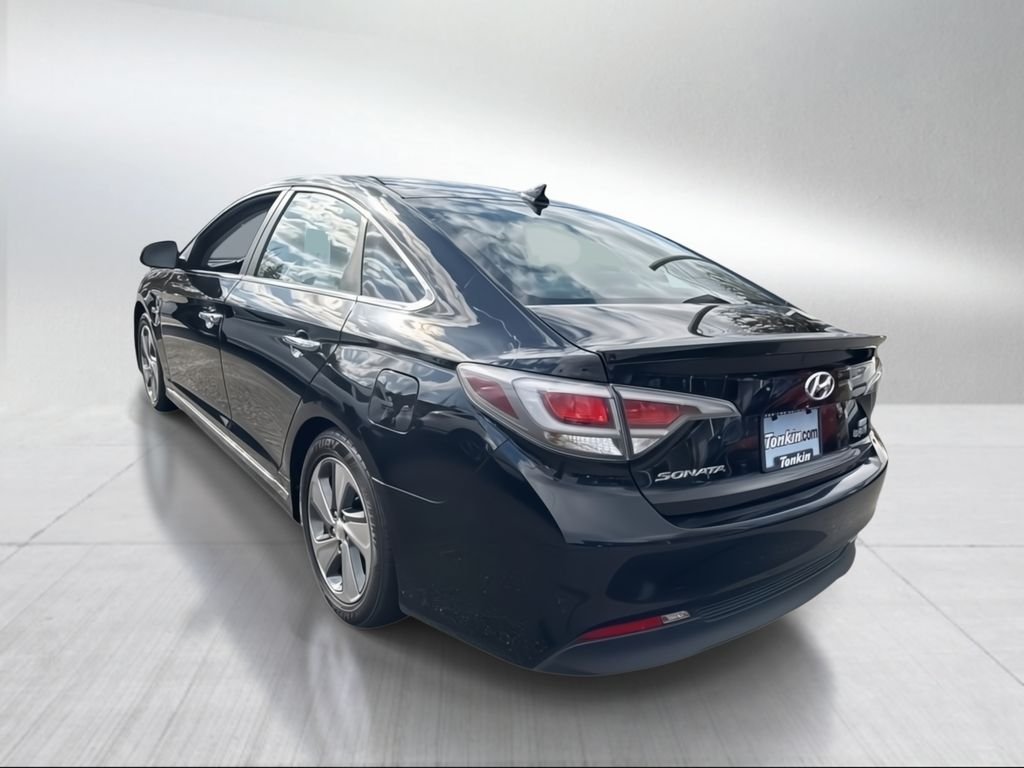 Used 2016 Black Hyundai Base image 5