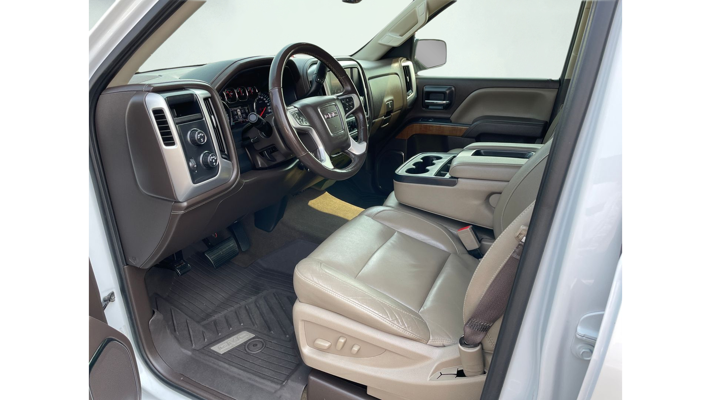 Used 2017 White GMC SLT image 11