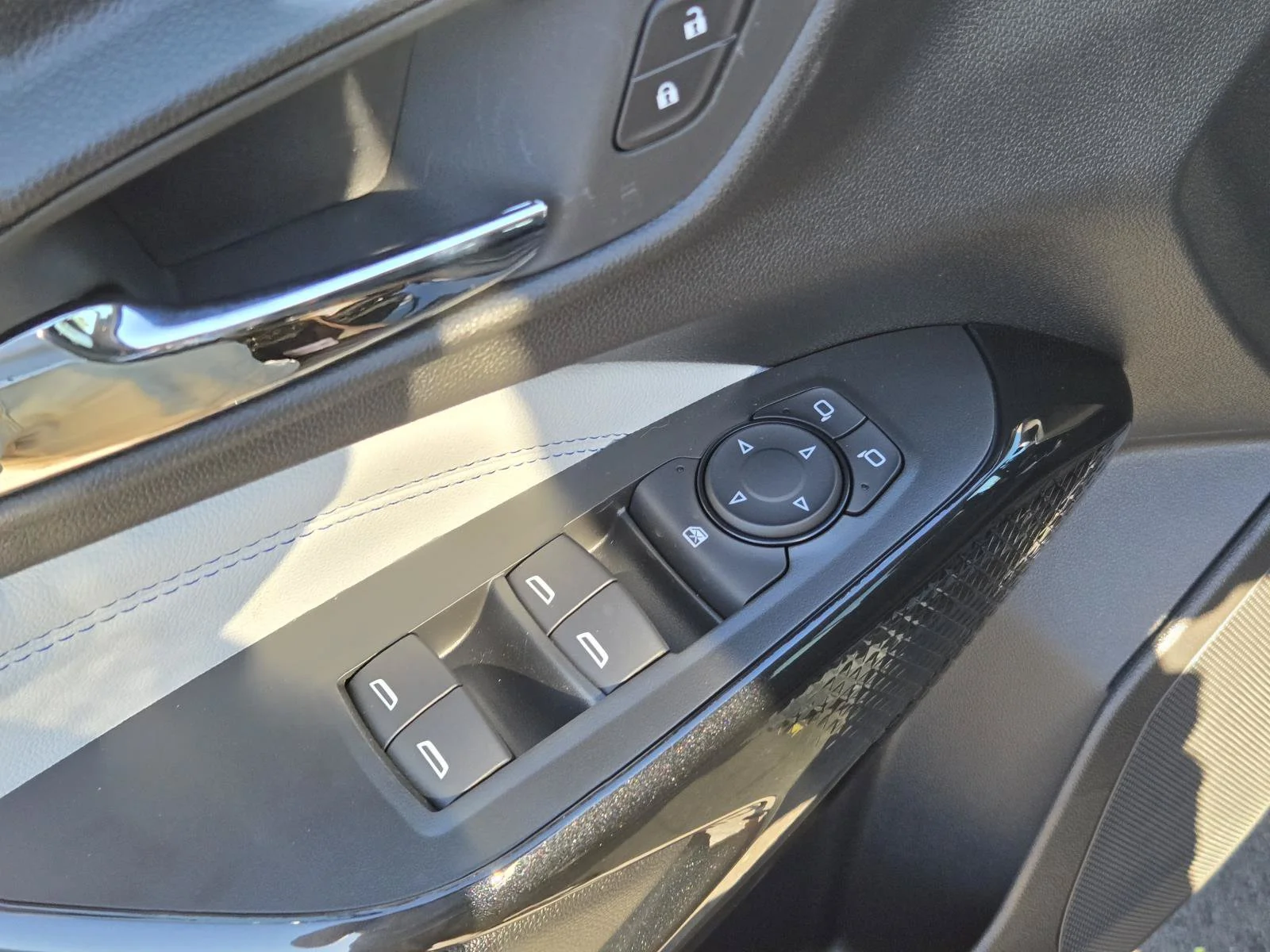 New 2026 Mosaic Black Metallic Chevrolet LT image 23