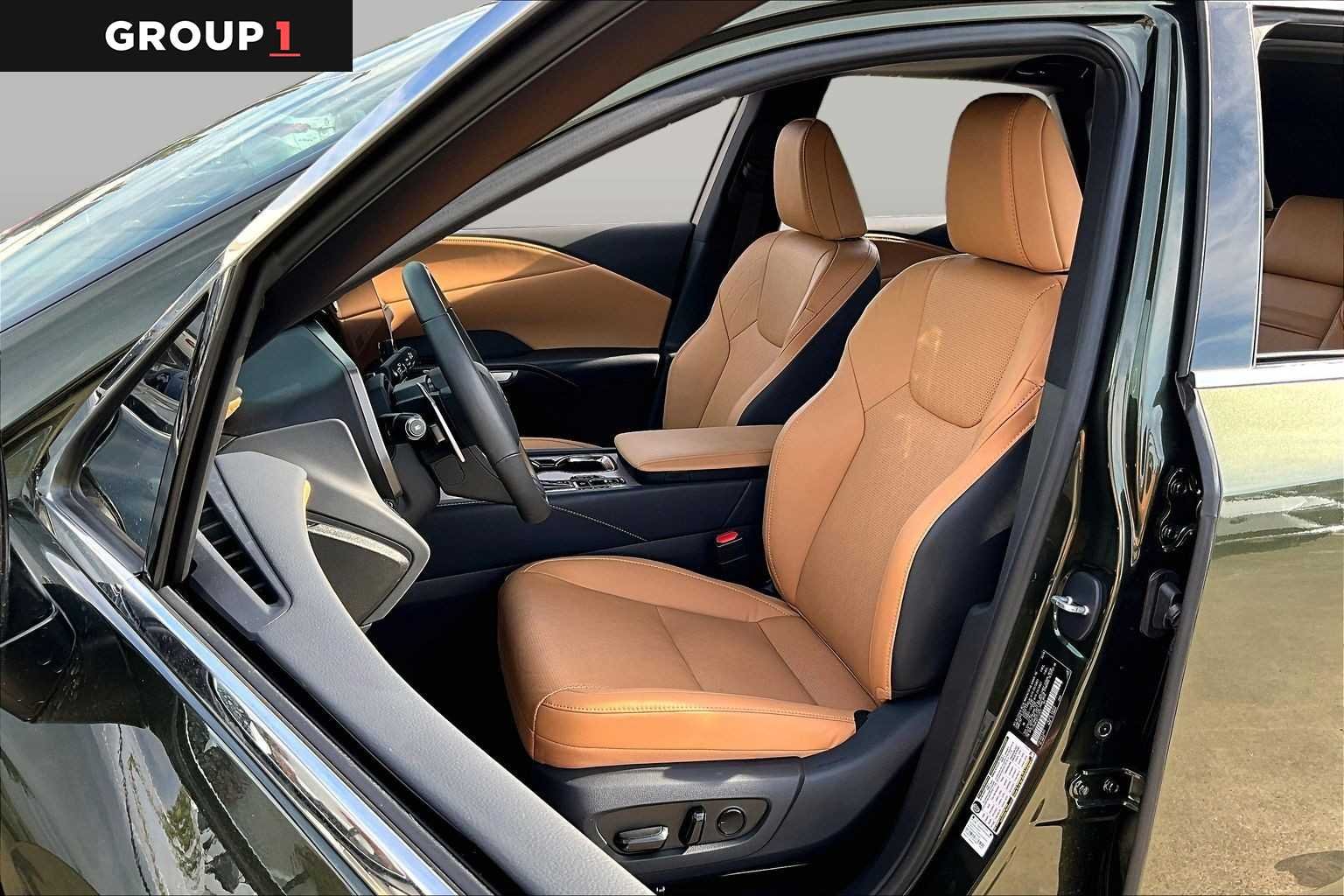 Used 2026 Nori Green Pearl Lexus Premium+ image 7
