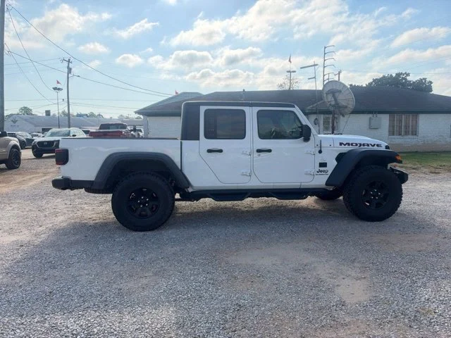 Used 2021 White Jeep Mojave image 15