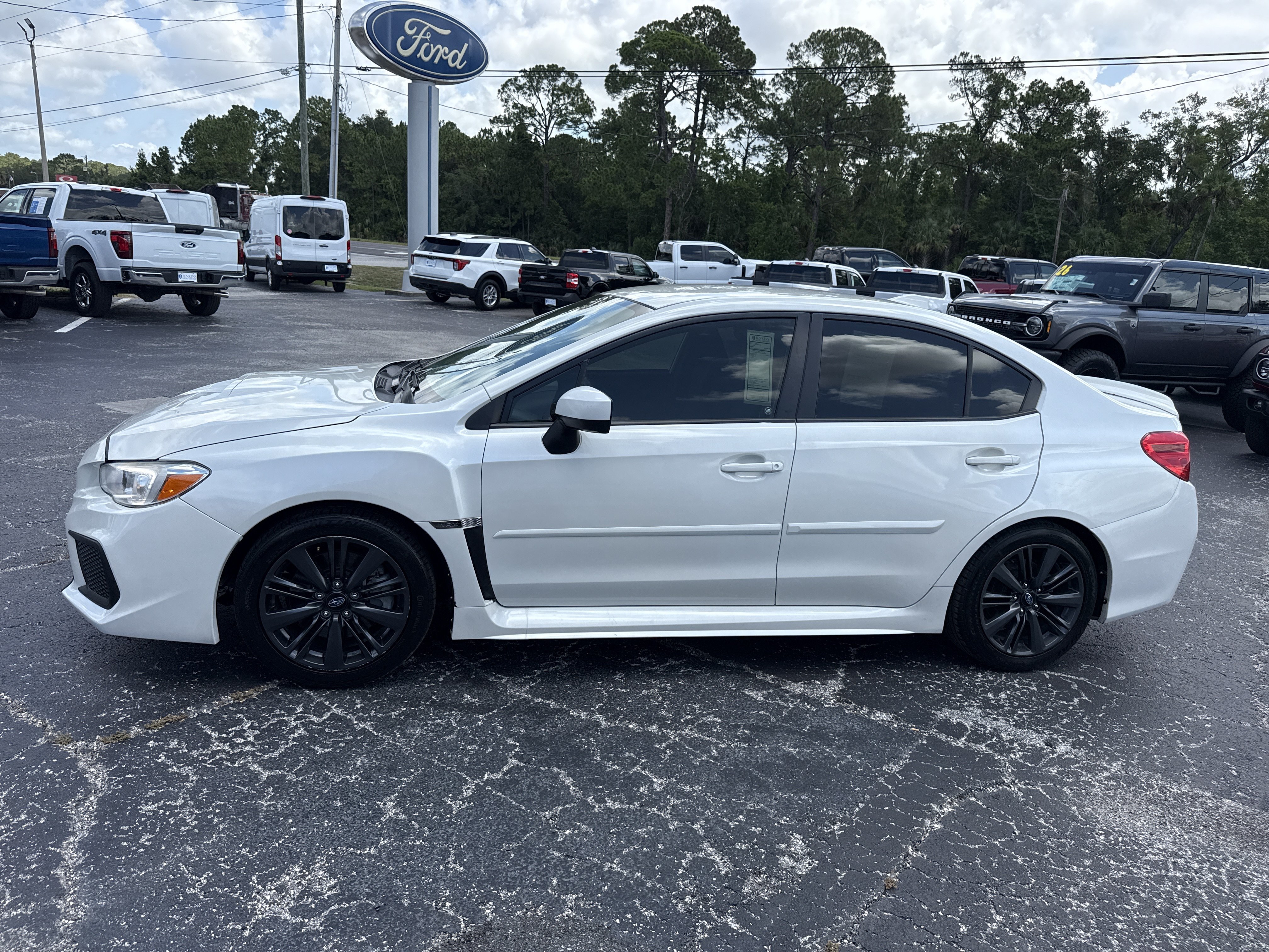 Used 2018 Crystal White Pearl Subaru Base image 13