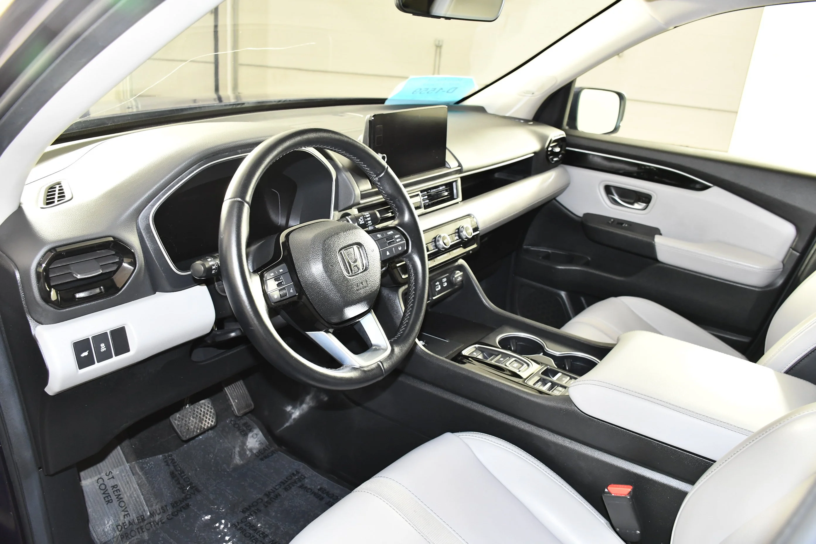 Used 2025 Obsidian Blue Pearl Honda Touring image 2