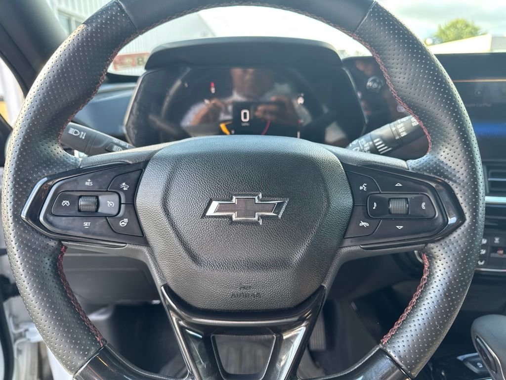 Used 2024 White Chevrolet 2RS image 12