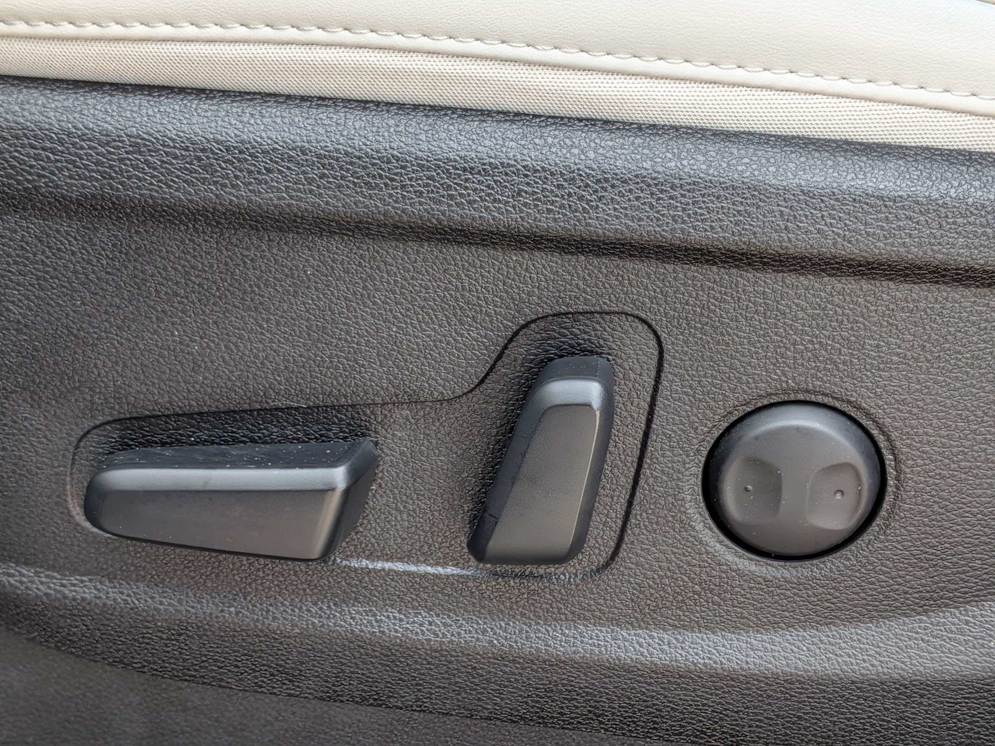 Used 2021 Gravity Grey Kia S image 27