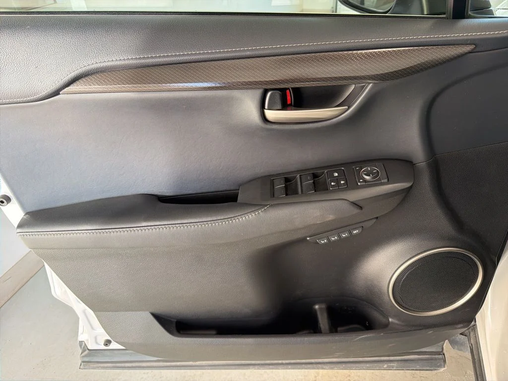 Used 2017 White Lexus 200t image 7