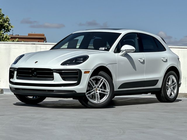 2026 Porsche Macan Macan (AWD)