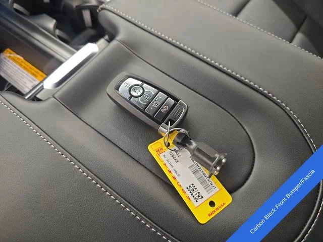New 2026 Star White Metallic Tri-Coat Ford MAX Platinum® image 36