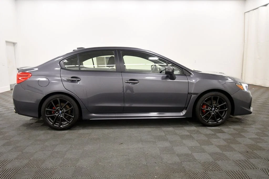Used 2020 Gray Subaru Limited image 9