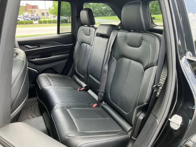 Used 2023 Black Jeep Overland 4x4 image 25