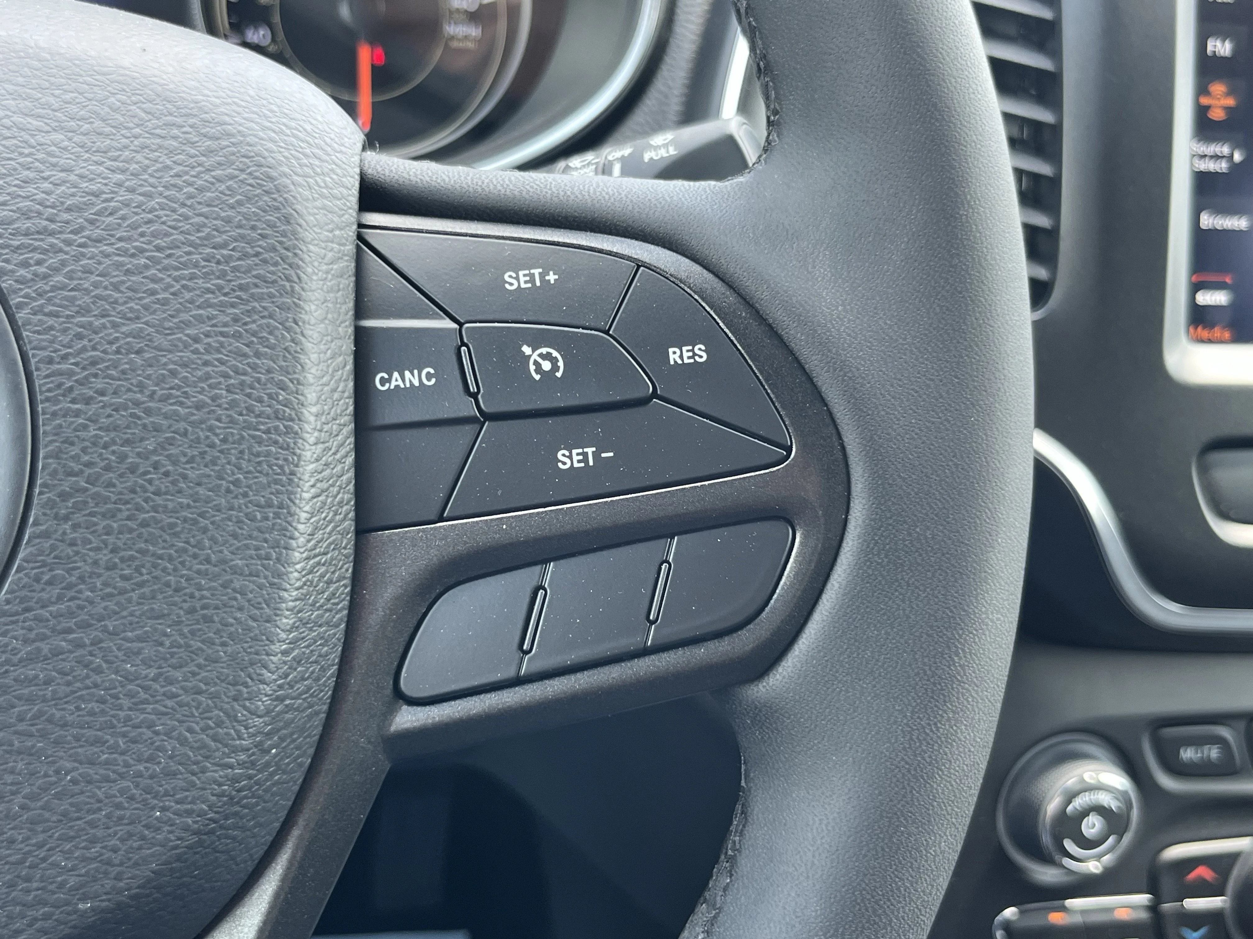 Used 2022 Gray Clearcoat Jeep Trailhawk image 27
