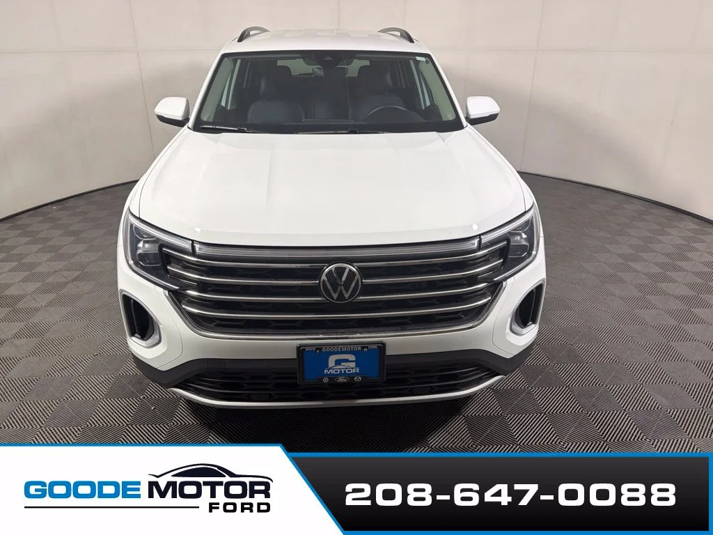 Certified Used 2025 Pure White Volkswagen 2.0T SE image 3
