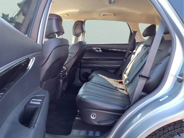 Used 2025 Silver Genesis 2.5T Standard AWD image 20