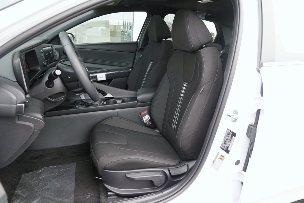 New 2026 Serenity White Hyundai SEL Sport Premium image 32