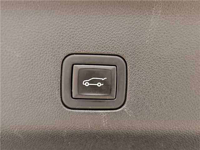 Used 2024 Green Chevrolet LT 4x4 image 7