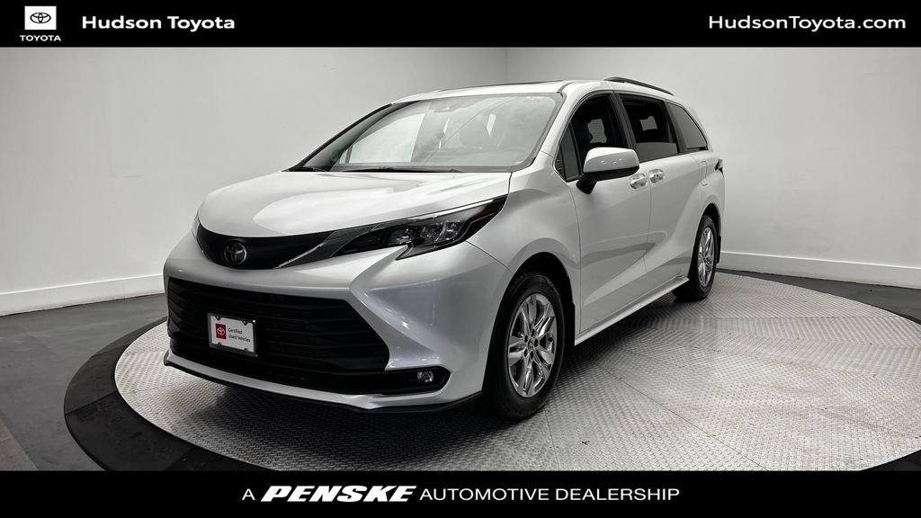 2026|Toyota|Sienna|XLE|7 Passenger|4D Passenger Van