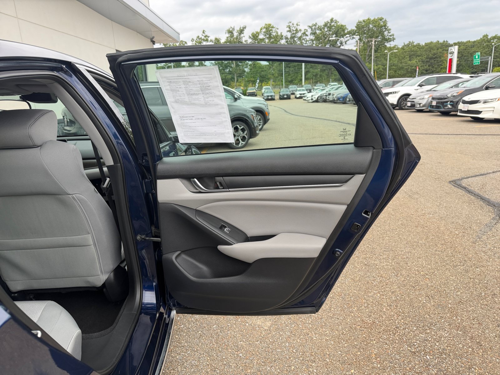 Used 2018 Blue Honda EX 1.5T image 36
