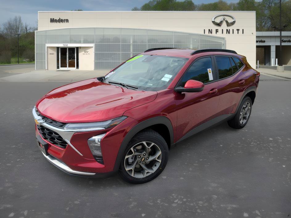 Used 2025 Crimson Metallic Chevrolet LT image 1