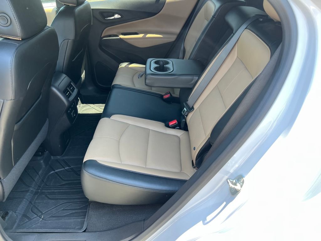 Certified Used 2024 Iridescent Pearl Tricoat Chevrolet Premier image 18