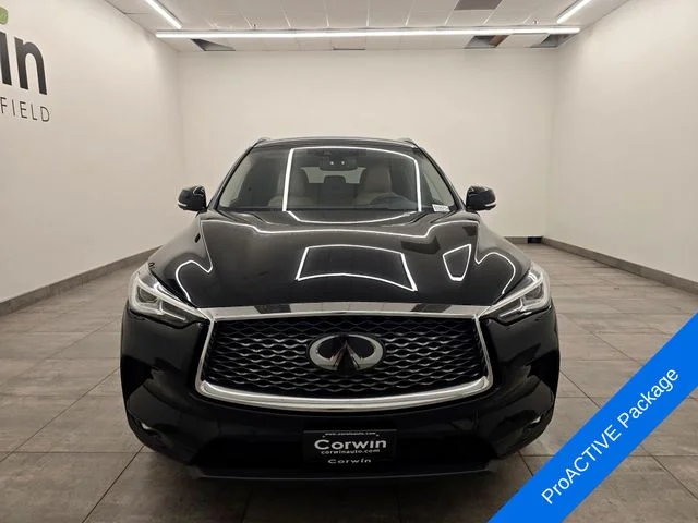 Used 2019 Black INFINITI ESSENTIAL image 8