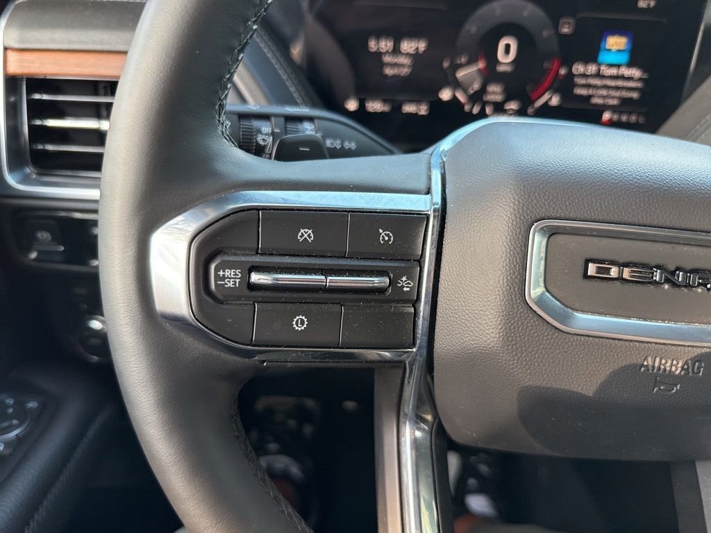 2025 GMC Yukon Denali - Photo 37
