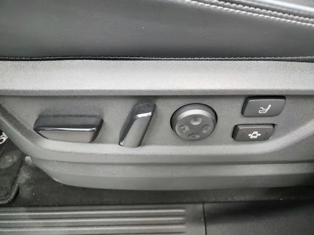 Used 2025  INFINITI SENSORY image 20