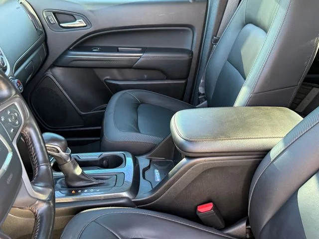 Used 2022 Desert Sand Metallic GMC AT4 w/Leather image 13