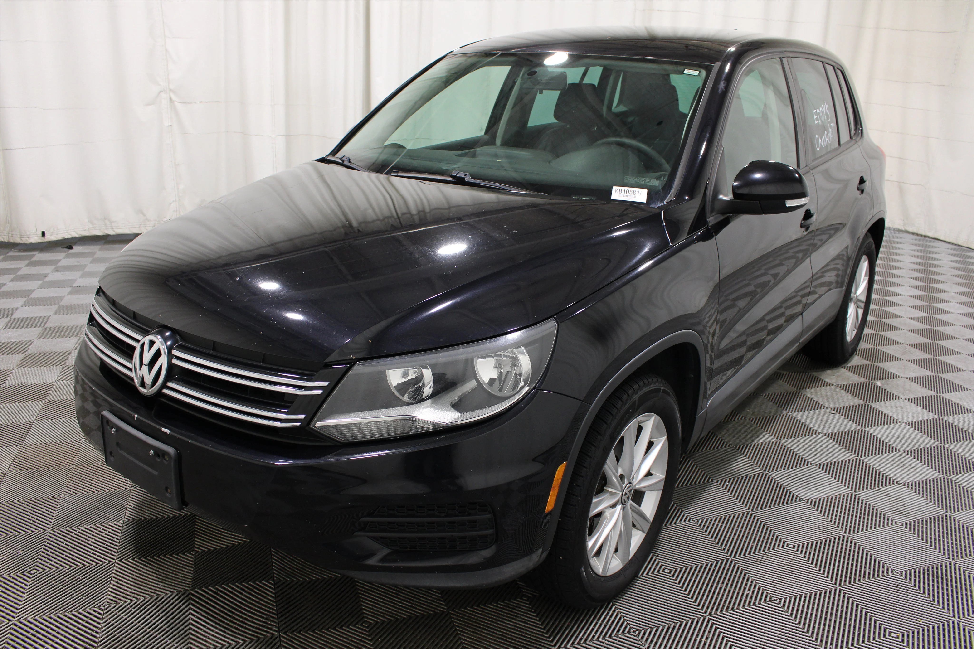 2014 Volkswagen Tiguan SE - Photo 28
