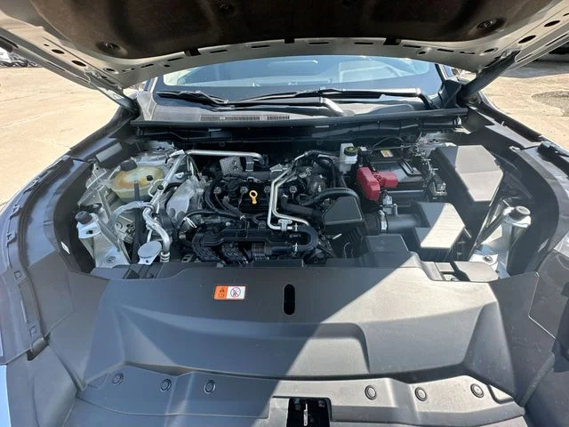 Used 2024 Silver Mitsubishi SE image 32