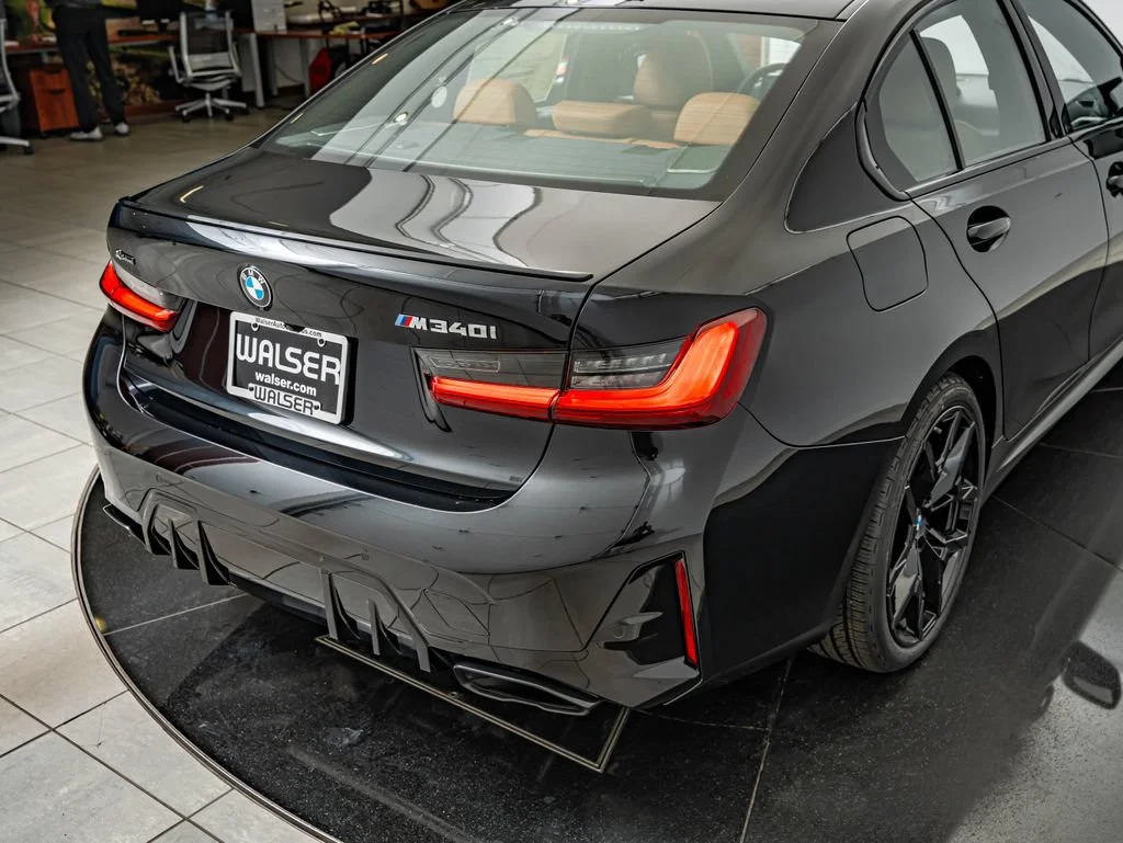 2026 BMW 3 Series M340i - Photo 18