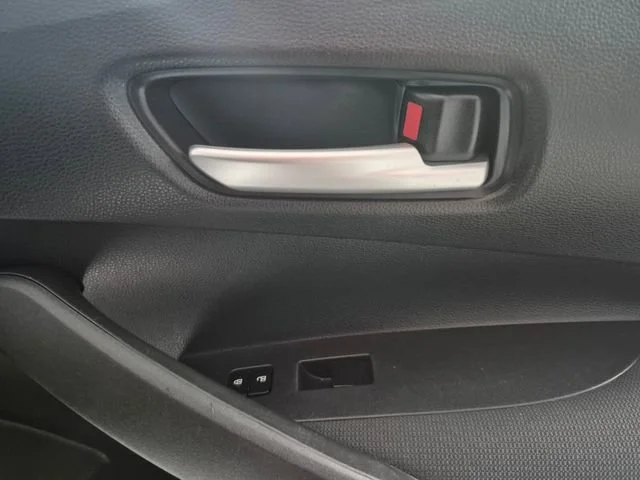 2021 Toyota Corolla LE - Photo 31