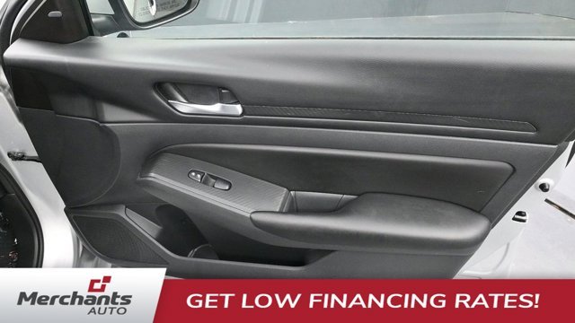 Used 2022 Silver Nissan 2.5 S image 10