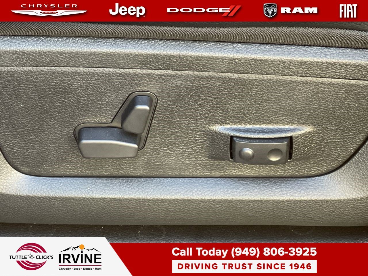 New 2026 Granite Crystal Metallic Clear-Coat Exterior Paint RAM Laramie image 22
