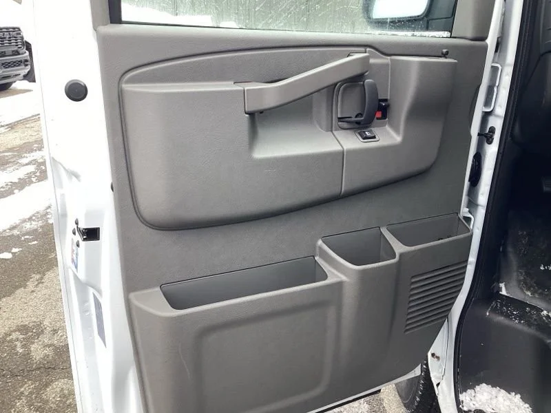 2025 Chevrolet Express Cargo Work Van - Photo 19