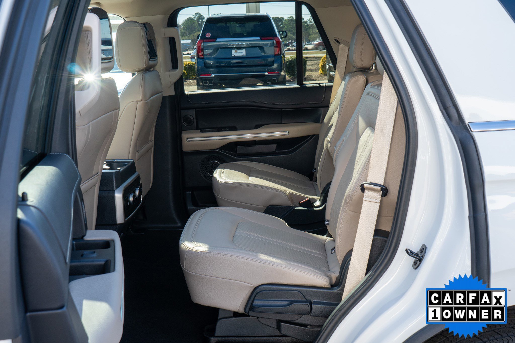 Used 2024 White Ford Limited image 20