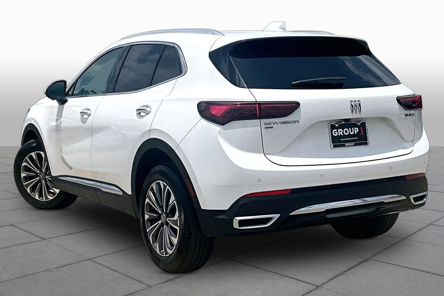 Used 2024 Summit White Buick Preferred image 12
